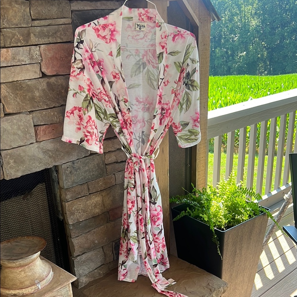Show Me Your MuMu Pink and White Floral Robe